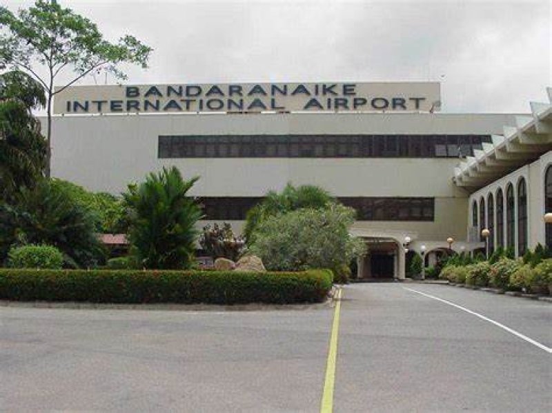 Indian woman arrested with gold at BIA