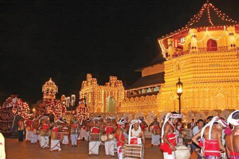First &lsquo;Kumbal Perahera&rsquo; to parade the streets of Kandy today