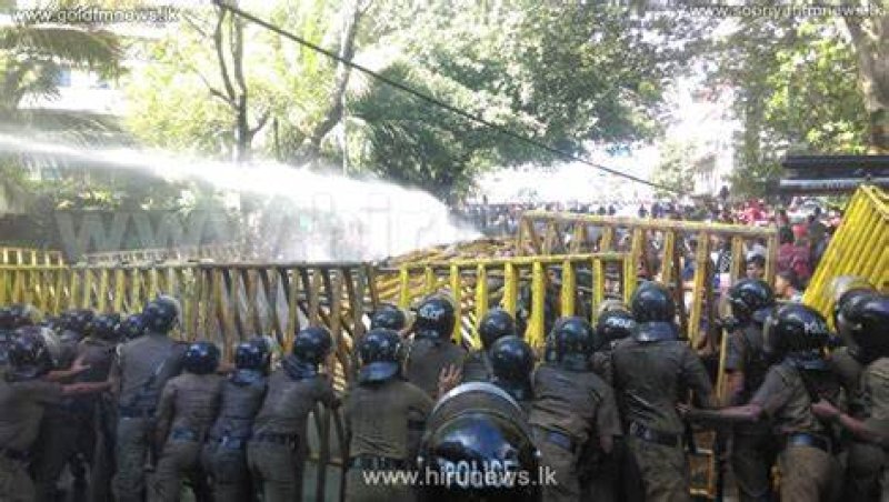 Police used water cannons  to disperse IUSF protesters 