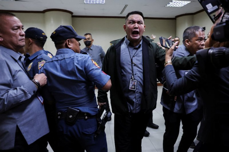 Gunshots ring out at Philippine senate 