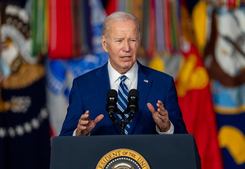 Biden tests positive for Covid