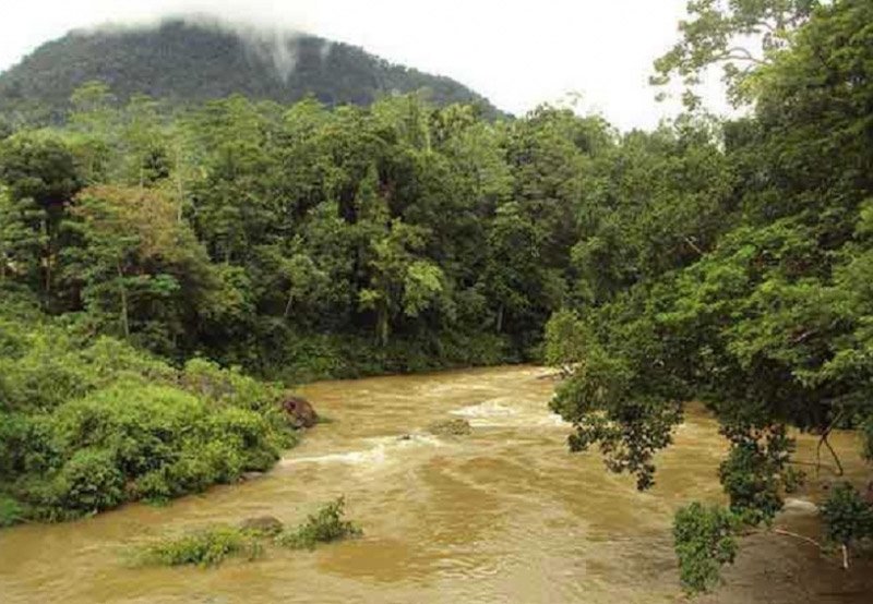 Minor flood warning as Deduru Oya reache spill level
