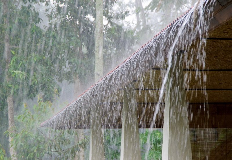 Heavy showers above 100 mm are likely at some places