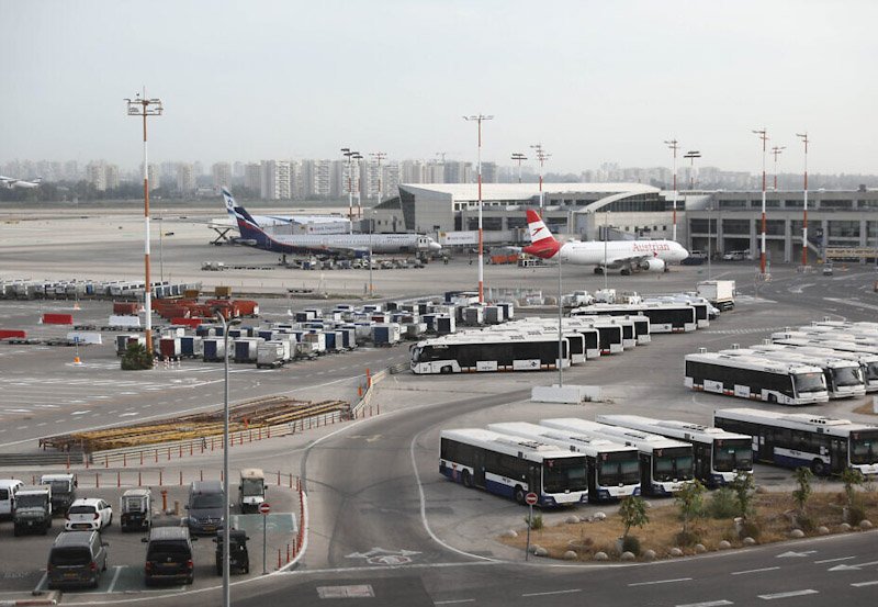 Major airlines cancel dozens of flights to Israel&rsquo;s Tel Aviv