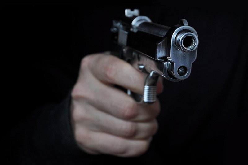 Man shot dead in police confrontation