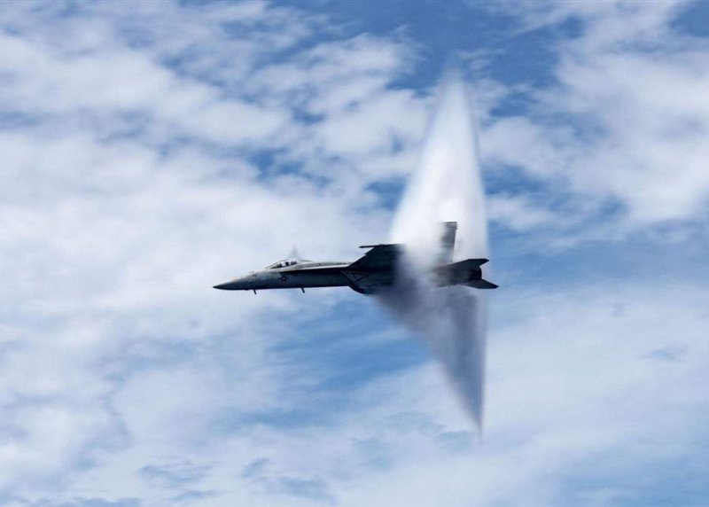 Panic In Beirut As Israeli Warplanes Break Sound Barrier 