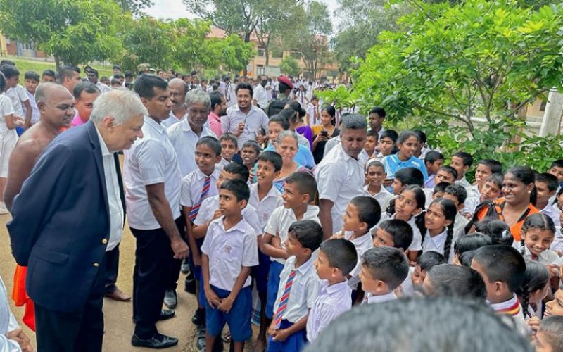  President visits  Wilgamuwa Pallegama Madhya Maha Vidyalaya