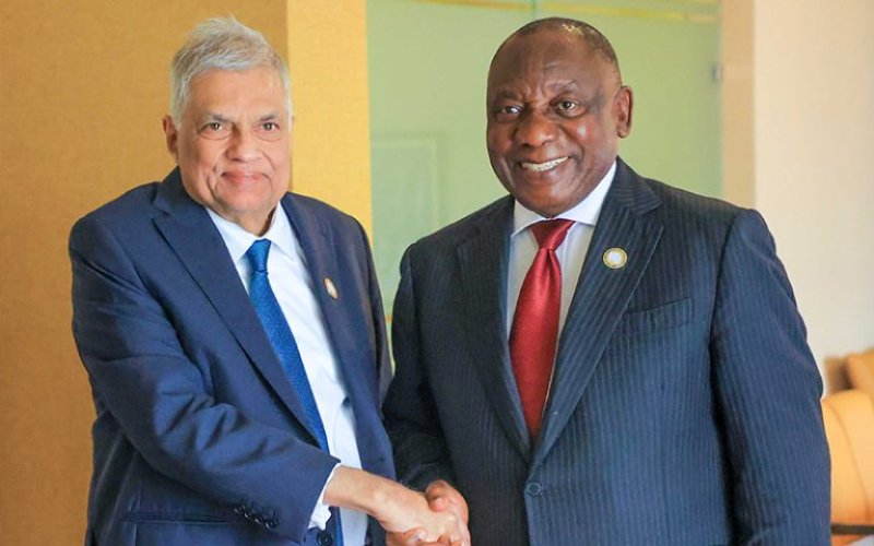 President holds bilateral discussions with state leaders