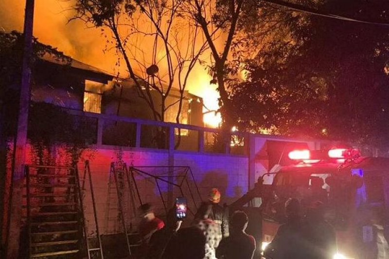 Suspect remanded over torching President&rsquo;s residence