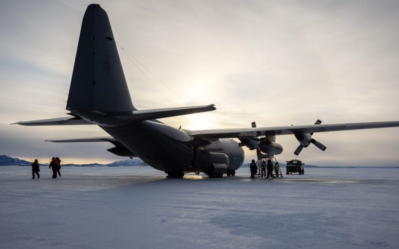 New Zealand PM's plane breaks down