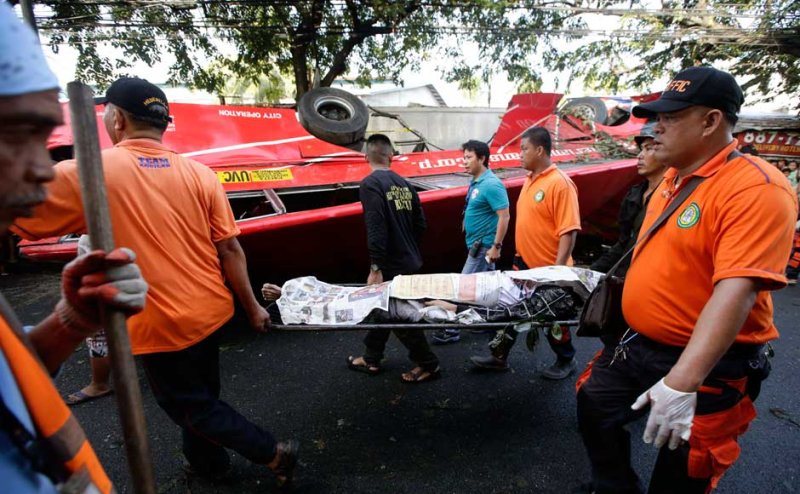 At least 21 dead as Venice bus plunges from bridge