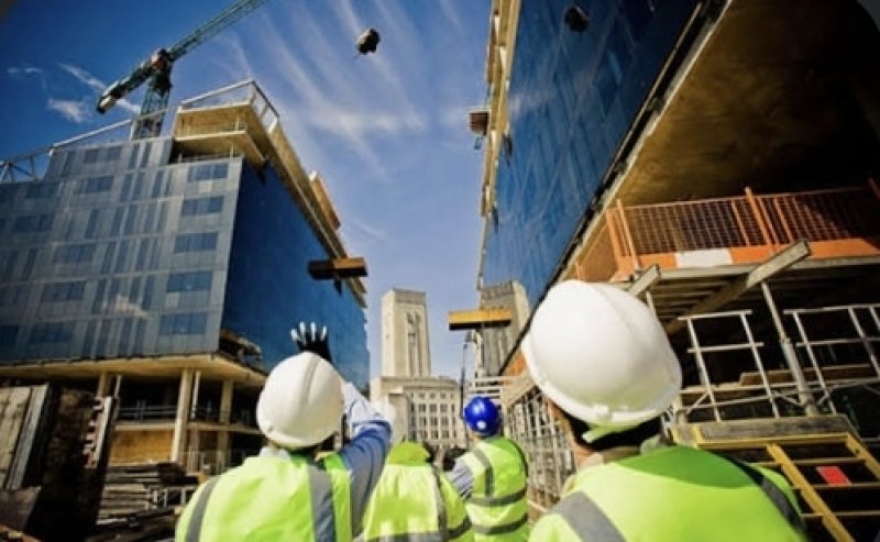 Construction sector faces crisis after multi-billion dollar 