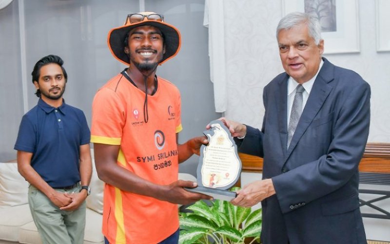President Meets Record-Breaking Traveller Shahmy Shaheed