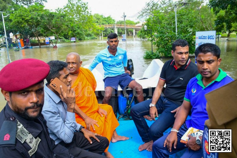 State Minister of Defence visits flood affected Somawathiya 