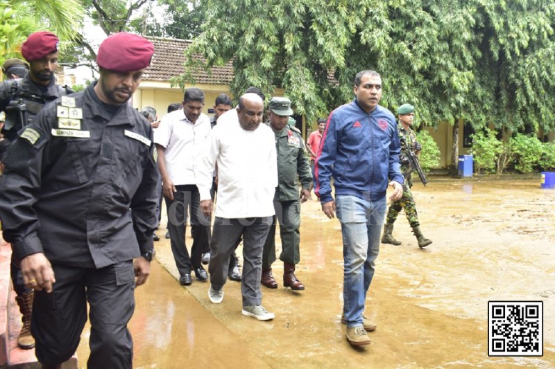 State Minister of Defence looks into disaster-affected areas