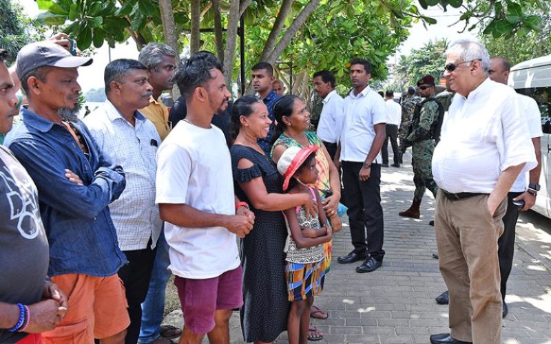 President Conducts Observation Tour of Tangalle and Galle