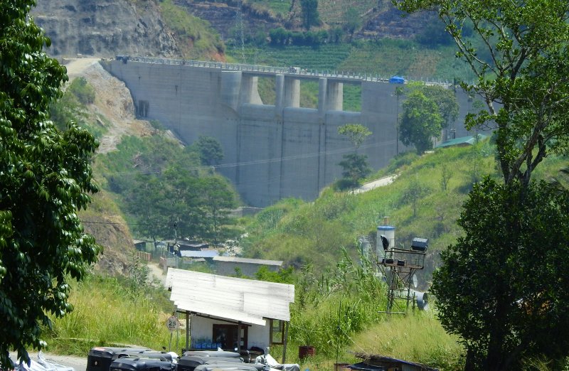 Heavy rains raise water level risk in Uma Oya