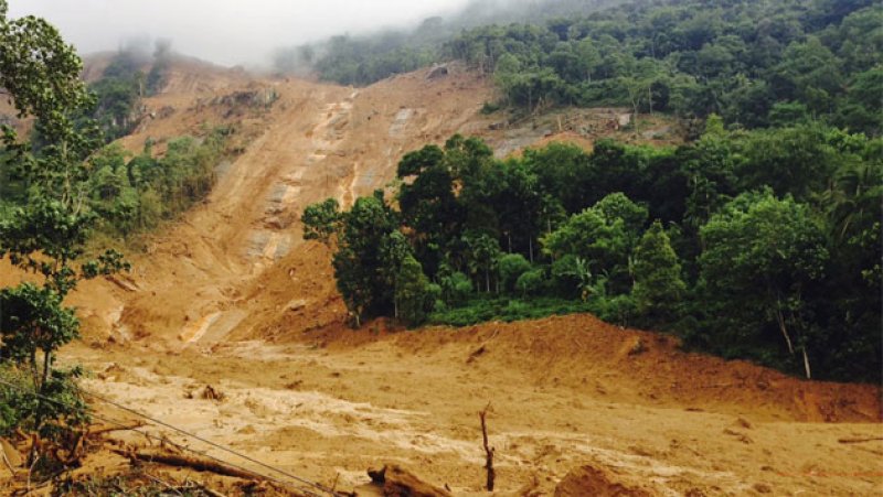 Dozens trapped after massive landslide in Kotmale