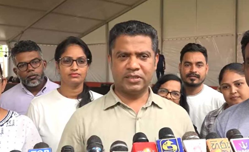 UNP standing with corrupt politicians, says Minister Nalinda