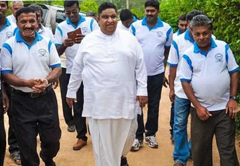 Principal who kneeled down withdraws FR against ex CM