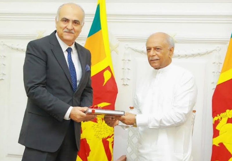 Pakistan to seek possibility of onion, corn export to SL