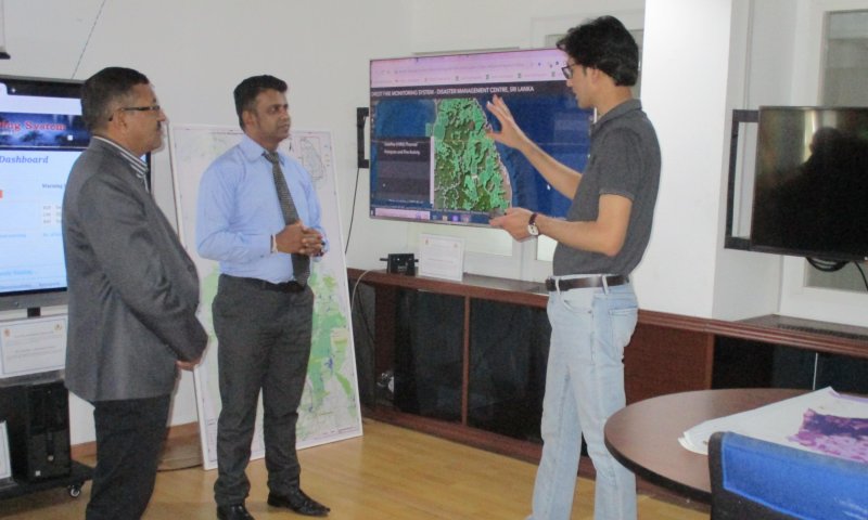 Nepalese delegation inspects Disaster Management Centre