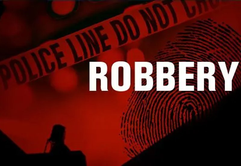 Three men assaulted and robbed in Pamunugama