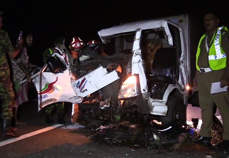 Fatal collision on Southern Expressway: One dead, 2 injured