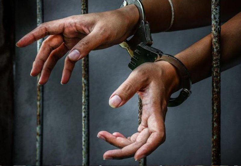 Criminal 'Aanda' captured with stolen gold worth Rs.5Mn