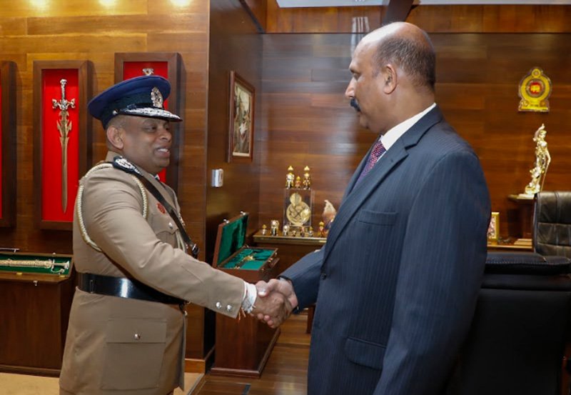 IGP Deshabandu meets Defence Secretary