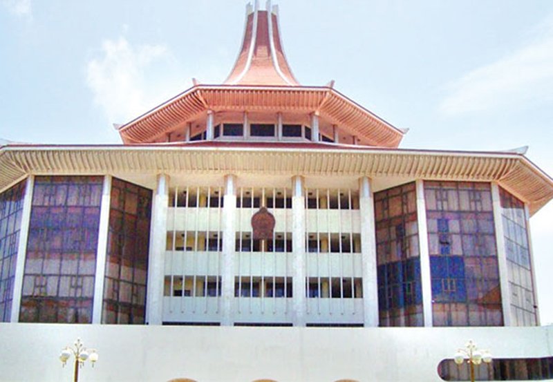 Lawyer remanded for contemptuous behavior in Supreme Court