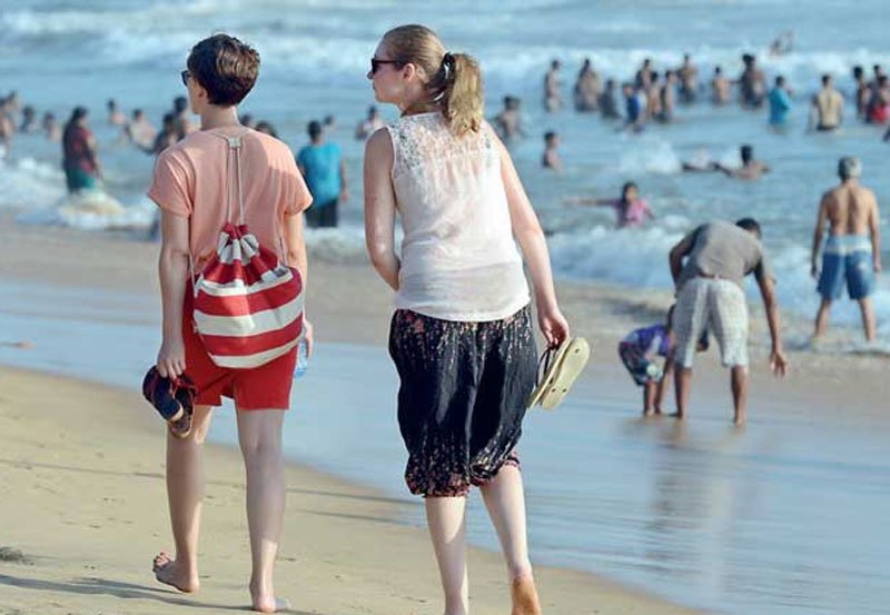  Police probe after man exposes himself to tourist at beach