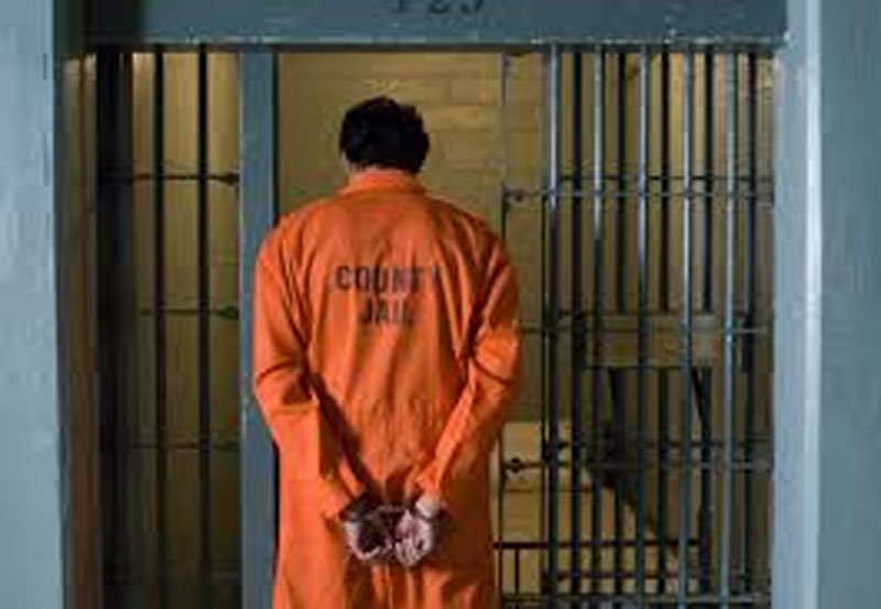 Inmates found dead in cell