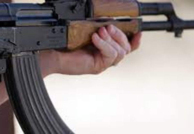 Assailant shoots couple &amp; infant on motorcycle in Ahungalla