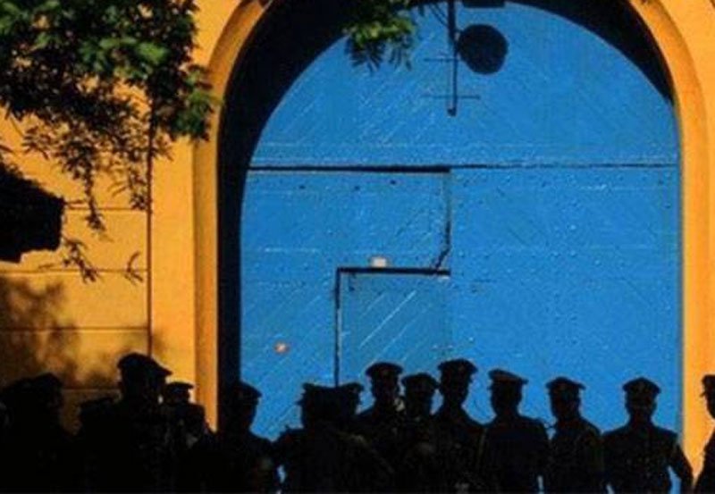 Jailor allegedly contracts inmate for warden's assassination