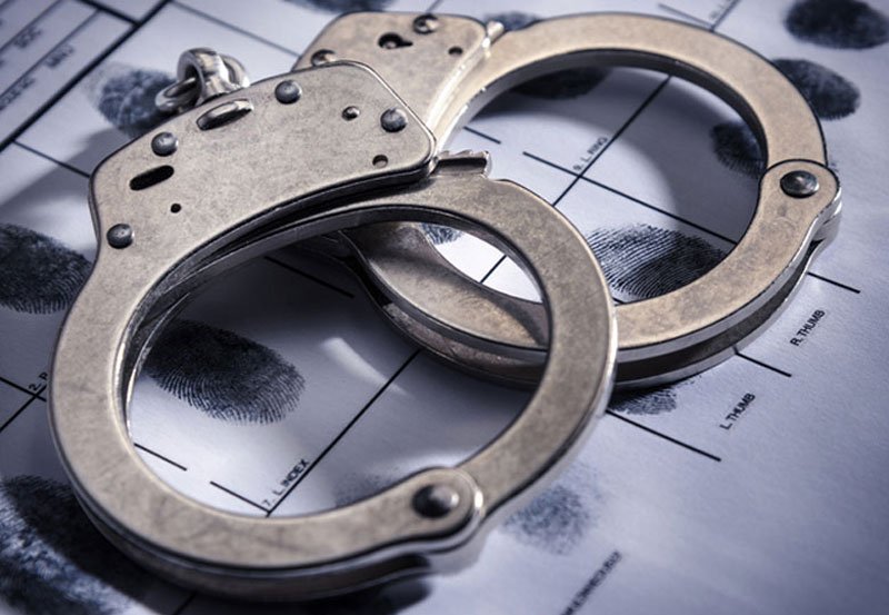 Foreign couple arrested for smuggling gems at BIA