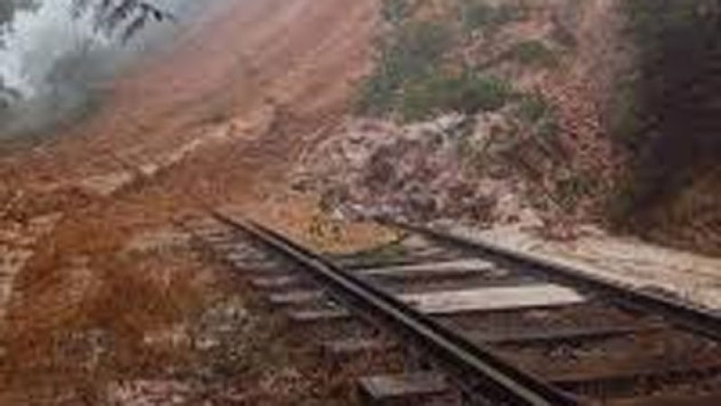 Cyclone leaves 70% of rail network down in Sri Lanka