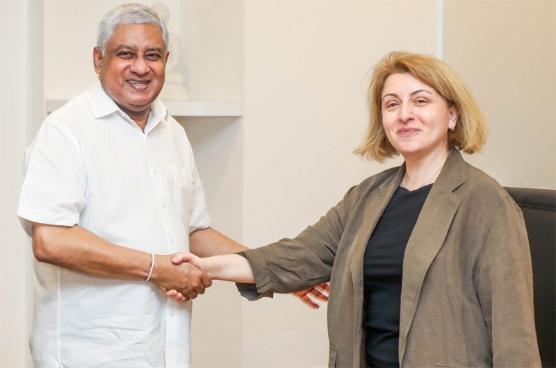 Georgian Minister, Tiran discuss anti-corruption measures 