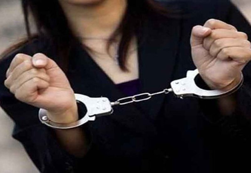 Woman attempting to smuggle Rs. 10Mn Worth of gold arrested 