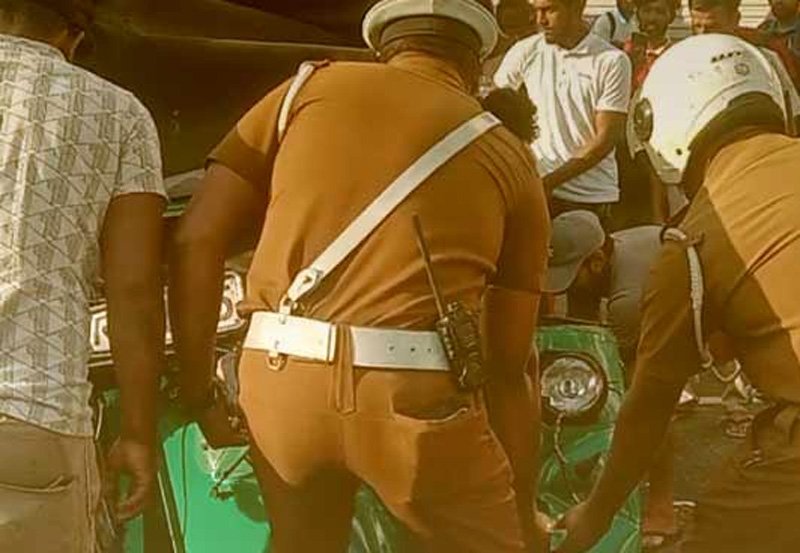 Three killed in Potuhera accident