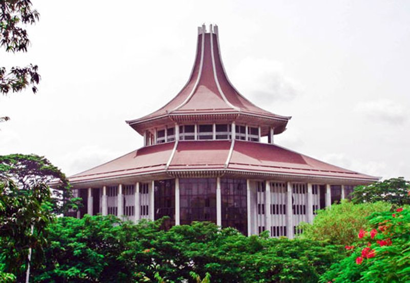 SC extends time for respondents in exam postponement case
