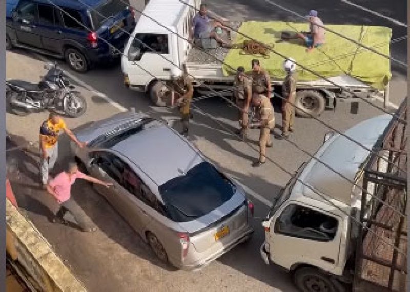 Police chase ends in dramatic arrests