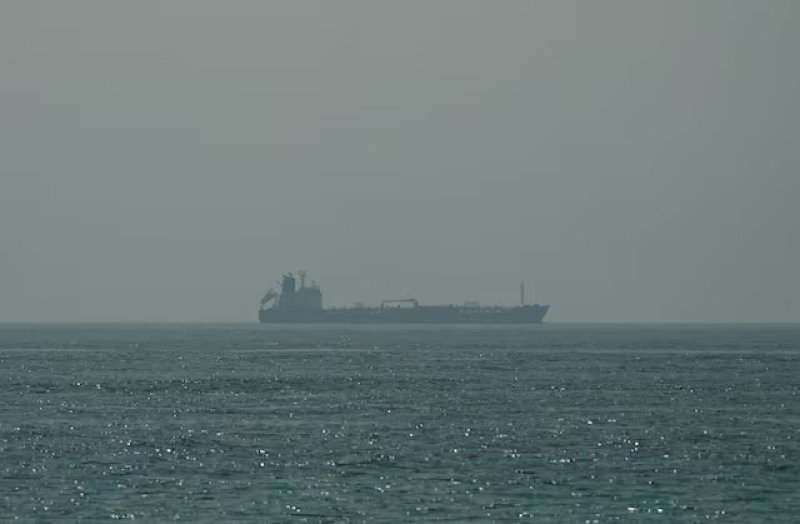 Oil heads higher as US-Iran peace talks in stalemate