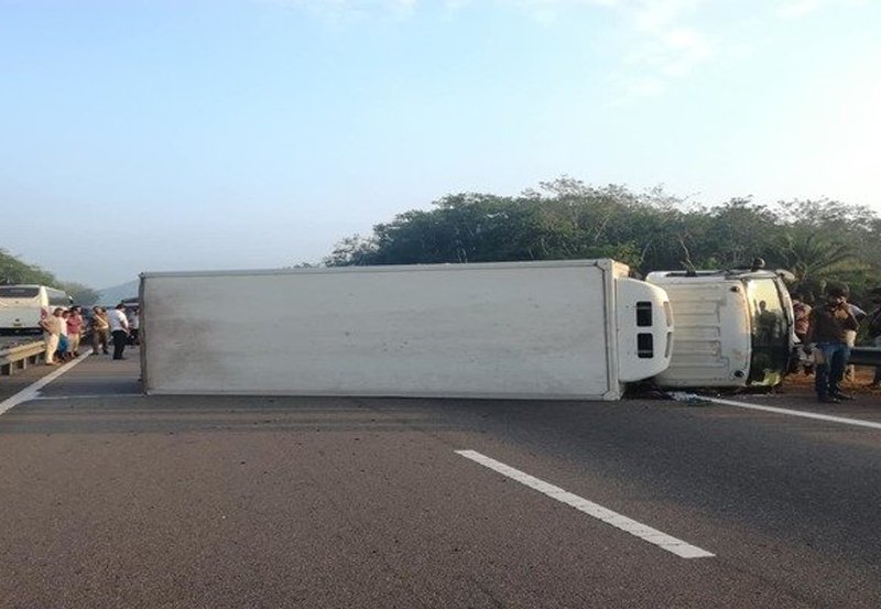 Southern Expressway lane closure cleared after accident