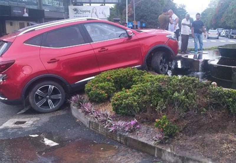 Senior Police officer's son runs over traffic cop with SUV  