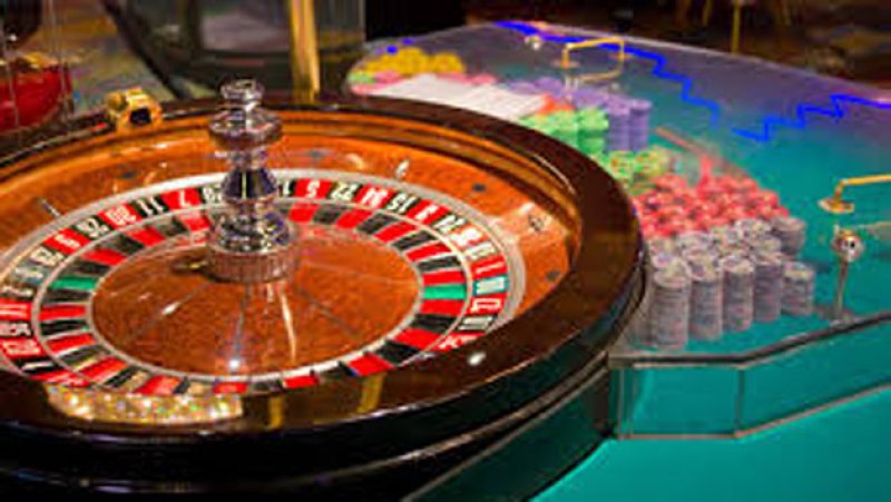 Goa to pull down &lsquo;unauthorised&rsquo; hoardings of SL casino 