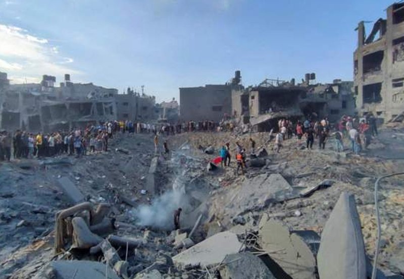 Israel agrees to four-hour 'pauses' in Gaza