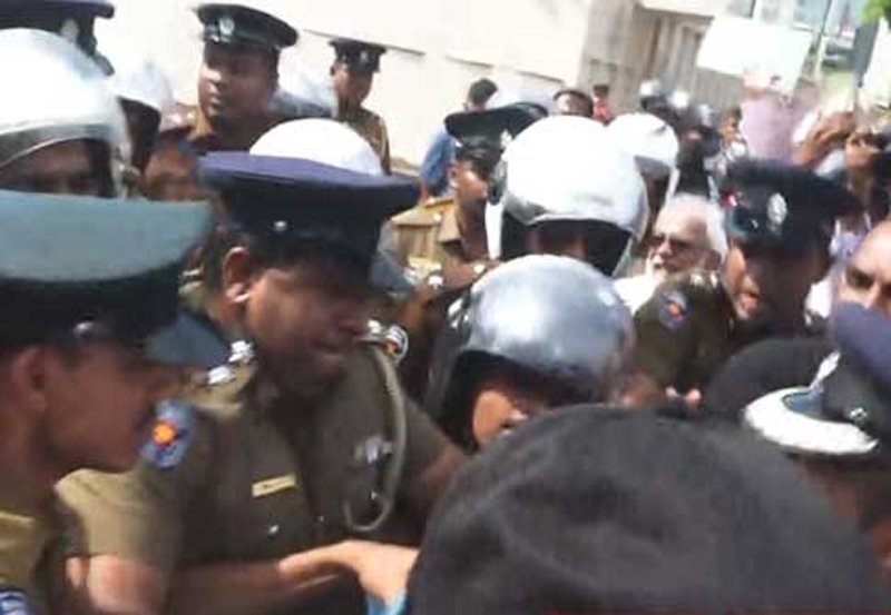 SL protesters arrested for burning of Biden's portrait