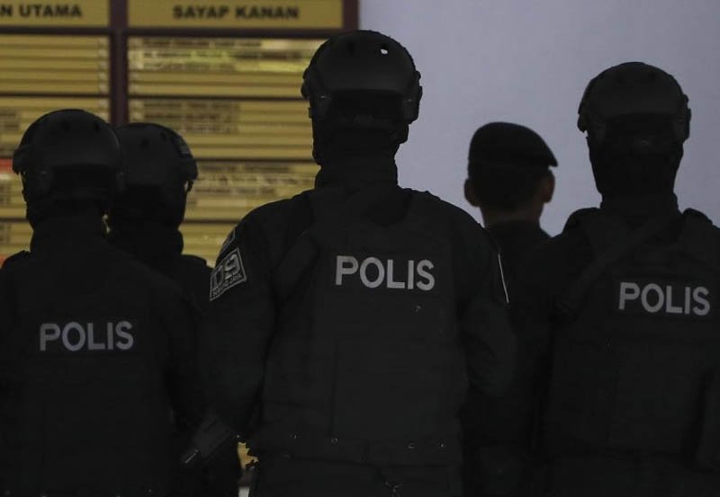 Two underworld figures netted in Malaysia