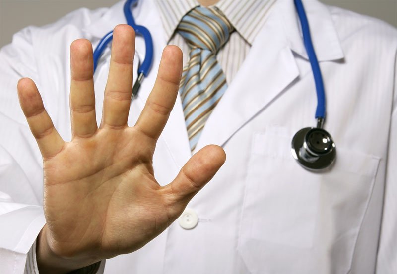 Three nabbed for assaulting doctor over denied patient visit